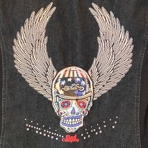 RIDERDIE WOMEN'S MEDIUM SKULL & WINGS SLEEVELESS ZIPPERED EMBROIDERED BIKER TOP